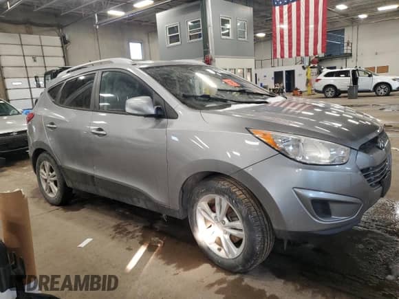 ✅ 2010 Hyundai Tucson GLS • VIN: KM8JUCAC8AU021879 • Lot: 45974435. Wystawiony na Copart z przebiegiem Nie podano mil. Skorzystaj z bezpłatnego archiwum sprzedaży aukcyjnych z USA i zobacz szczegółowy raport historii pojazdu na DreamBid. Zdjęcie 4.