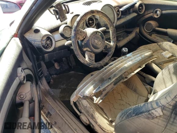 ✅ 2013 MINI Roadster • VIN: WMWSY1C53DT429262 • Lot: 74664304. Wystawiony na Copart z przebiegiem Nie podano. Bezpłatny archiwum sprzedaży aukcyjnych z USA i szczegółowy raport historii pojazdu na DreamBid. Zdjęcie 8.