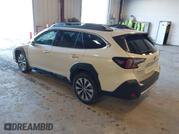 ✅ 2025 Subaru Outback Touring XT • VIN: 4S4BTGPD0S3223833 • Lot: 41850418. Listed on IAAI with 277 mi. Free auction sales archive from the USA and detailed vehicle history report at DreamBid. Image 3.