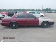 ✅ 2008 Ford Police Interceptor • VIN: 2FAFP71V18X152770 • Lot: 42501613. Wystawiony na IAAI z przebiegiem 194 153 mil. Bezpłatny archiwum sprzedaży aukcyjnych z USA i szczegółowy raport historii pojazdu na DreamBid. Zdjęcie 13.