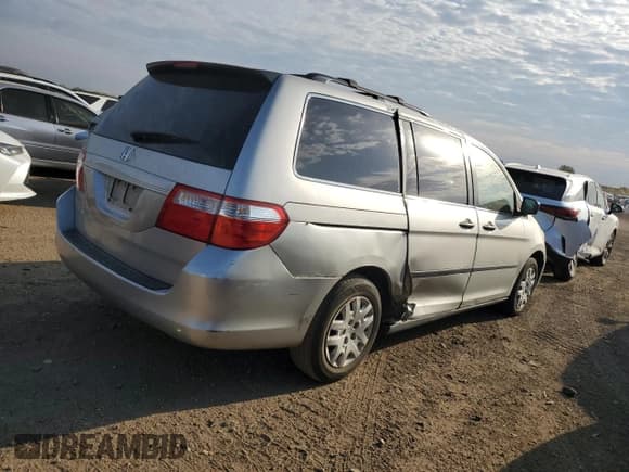 ✅ 2006 Honda Odyssey LX • VIN: 5FNRL38236B072195 • Lot: 82580595. Listed on Copart with 252,792 mi. Free auction sales archive from the USA and detailed vehicle history report at DreamBid. Image 3.