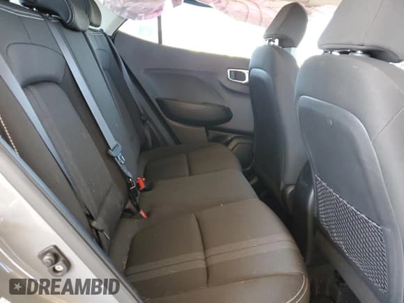 ✅ 2022 Hyundai Venue SEL • VIN: KMHRC8A31NU142584 • Лот: 45312955. Опубликован ранее на Copart с пробегом 29 655 миль. Бесплатный доступ к архиву аукционных продаж из США и подробный отчёт об истории автомобиля на DreamBid. Изображение 11.