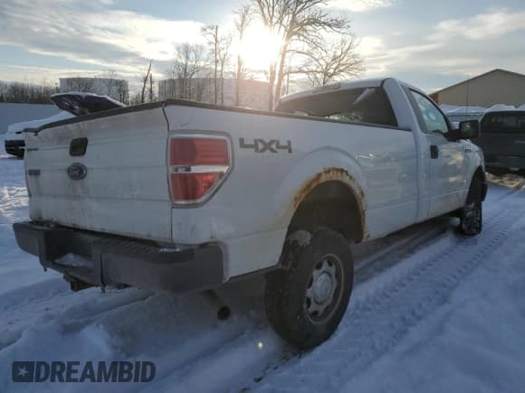 ✅ 2014 Ford F-150 XL • VIN: 1FTNF1ET0EKF30705 • Lot: 88252155. Listed on Copart with Not provided. Free auction sales archive from the USA and detailed vehicle history report at DreamBid. Image 3.