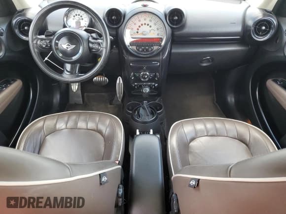 ✅ 2014 MINI Countryman S • VIN: WMWZC3C57EWP29072 • Lot: 54508905. Wystawiony na Copart z przebiegiem 105 192 mil. Bezpłatny archiwum sprzedaży aukcyjnych z USA i szczegółowy raport historii pojazdu na DreamBid. Zdjęcie 8.