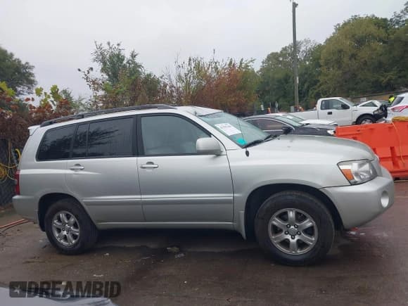 ✅ 2005 Toyota Highlander Limited • VIN: JTEEP21A250080411 • Lot: 43395269. Listed on IAAI with 169,600 mi. Free auction sales archive from the USA and detailed vehicle history report at DreamBid. Image 13.