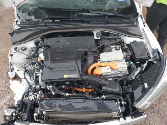 ✅ 2018 Hyundai Ioniq Blue • VIN: KMHC65LCXJU076829 • Lot: 41450252. Wystawiony na IAAI z przebiegiem 159 242 mil. Bezpłatny archiwum sprzedaży aukcyjnych z USA i szczegółowy raport historii pojazdu na DreamBid. Zdjęcie 10.