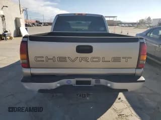 ✅ 2001 Chevrolet Silverado 1500 • VIN: 1GCEC19W11Z145233 • Лот: 80051894. Опубликован ранее на Copart с пробегом 320 697 миль. Бесплатный доступ к архиву аукционных продаж из США и подробный отчёт об истории автомобиля на DreamBid. Изображение 6.