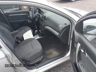 ✅ 2010 Chevrolet Aveo 1LT • VIN: KL1TD5DEXAB088637 • Lot: 42254293. Wystawiony na IAAI z przebiegiem 138 583 mil. Bezpłatny archiwum sprzedaży aukcyjnych z USA i szczegółowy raport historii pojazdu na DreamBid. Zdjęcie 5.