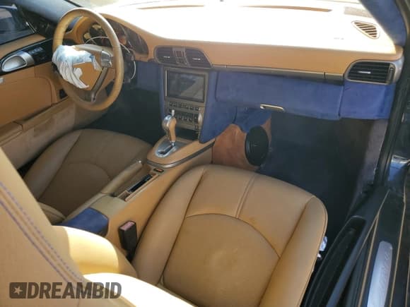 ✅ 2007 Porsche 911 Carrera • VIN: WP0CA29907S765697 • Lot: 85964904. Wystawiony na Copart z przebiegiem 68 205 mil. Bezpłatny archiwum sprzedaży aukcyjnych z USA i szczegółowy raport historii pojazdu na DreamBid. Zdjęcie 8.