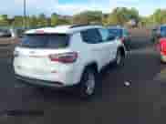 2022 Jeep Compass Latitude with VIN 3C4NJDBB6NT230743, listed as a IAAI auction lot 43381627 with 13,773 mi miles and . Bid and sale history available at DreamBid. Image 4.