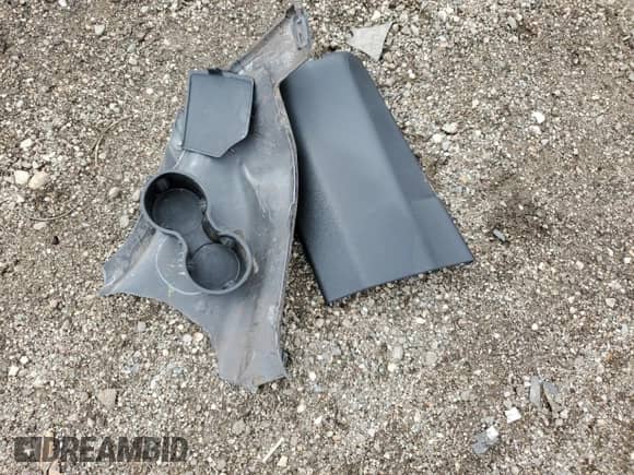 2018 Jeep Compass Limited z VIN 3C4NJDCB6JT435309, wystawiony jako Copart lot #81708385 z przebiegiem 88 825 mil mil oraz Czysty tytuł • Clean title. Historia ofert i sprzedaży dostępna na DreamBid. Obrazek 13.