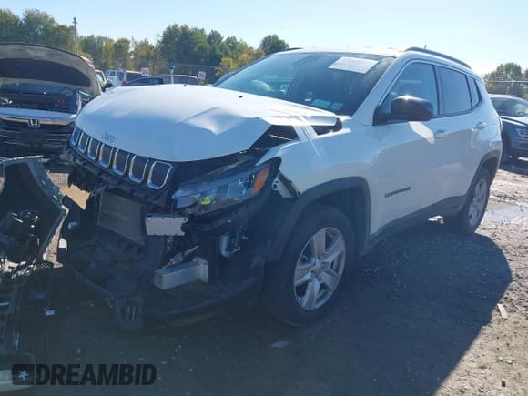 ✅ 2022 Jeep Compass Latitude • VIN: 3C4NJDBB3NT176785 • Lot: 43361631. Listed on IAAI with 22,928 mi. Free auction sales archive from the USA and detailed vehicle history report at DreamBid. Image 20.