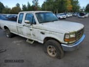 ✅ 1997 Ford F-250 • VIN: 1FTHX26H4VEB05772 • Lot: 75742614. Wystawiony na Copart z przebiegiem 185 659 mil. Bezpłatny archiwum sprzedaży aukcyjnych z USA i szczegółowy raport historii pojazdu na DreamBid. Zdjęcie 4.