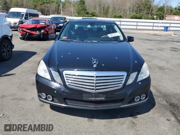 ✅ 2010 Mercedes-Benz E 550 Luxury • VIN: WDDHF9AB9AA166475 • Лот: 54679435. Опубликован ранее на Copart с пробегом 137 700 миль. Бесплатный доступ к архиву аукционных продаж из США и подробный отчёт об истории автомобиля на DreamBid. Изображение 5.