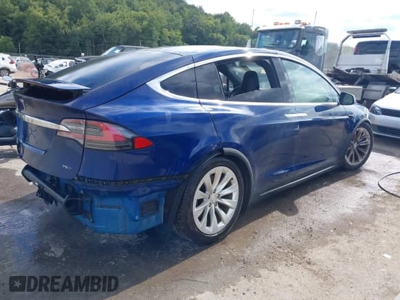 ✅ 2018 Tesla Model X 75D • VIN: 5YJXCDE20JF103722 • Лот: 43091191. Опубликован ранее на IAAI с пробегом 129 510 миль. Бесплатный доступ к архиву аукционных продаж из США и подробный отчёт об истории автомобиля на DreamBid. Изображение 4.