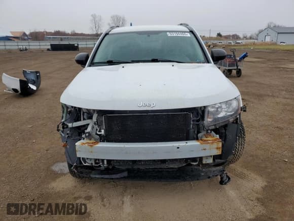 ✅ 2016 Jeep Compass Sport • VIN: 1C4NJDBB8GD610305 • Лот: 93194465. Опубликован ранее на Copart с пробегом 75 504 миль. Бесплатный доступ к архиву аукционных продаж из США и подробный отчёт об истории автомобиля на DreamBid. Изображение 5.