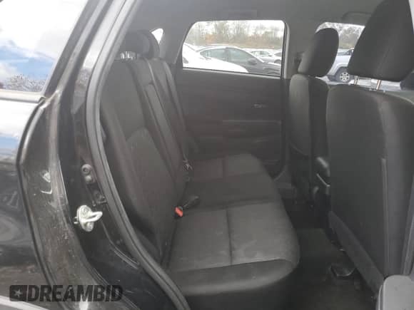 2021 Mitsubishi Outlander ES с VIN JA4APUAU3MU027310, выставлен на аукционе Copart как лот 90996405 с пробегом 142 233 миль миль и Чистый • Clean title. История ставок и продаж доступна на DreamBid. Изображение 10.