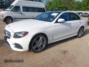 ✅ 2019 Mercedes-Benz E 300 • VIN: WDDZF4KB4KA680662 • Lot: 42722313. Wystawiony na IAAI z przebiegiem 64 870 mil. Bezpłatny archiwum sprzedaży aukcyjnych z USA i szczegółowy raport historii pojazdu na DreamBid. Zdjęcie 19.