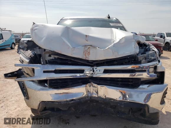 ✅ 2019 Chevrolet Silverado 1500 LT • VIN: 3GCPWCED2KG142763 • Lot: 70900874. Wystawiony na Copart z przebiegiem 55 160 mil. Bezpłatny archiwum sprzedaży aukcyjnych z USA i szczegółowy raport historii pojazdu na DreamBid. Zdjęcie 5.