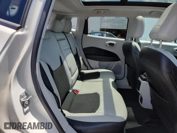 ✅ 2018 Jeep Compass Latitude • VIN: 3C4NJCBB7JT468847 • Лот: 64953685. Опубликован ранее на Copart с пробегом 105 204 миль. Бесплатный доступ к архиву аукционных продаж из США и подробный отчёт об истории автомобиля на DreamBid. Изображение 11.