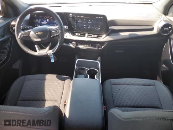 ✅ 2025 Chevrolet Equinox FWD LT • VIN: 3GNAXHEG3SL106153 • Lot: 63237415. Wystawiony na Copart z przebiegiem 14 204 mil. Bezpłatny archiwum sprzedaży aukcyjnych z USA i szczegółowy raport historii pojazdu na DreamBid. Zdjęcie 8.