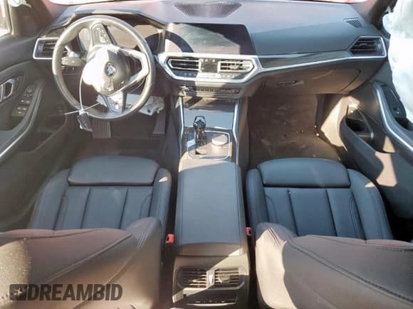 ✅ 2021 BMW 3 Series 330i • VIN: 3MW5R1J01M8B53124 • Lot: 84640565. Listed on Copart with 82,679 mi. Free auction sales archive from the USA and detailed vehicle history report at DreamBid. Image 8.