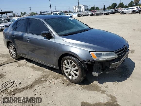 ✅ 2015 Volkswagen Jetta SE • VIN: 3VWD17AJ1FM312877 • Лот: 63105555. Опубликован ранее на Copart с пробегом 251 051 миль. Бесплатный доступ к архиву аукционных продаж из США и подробный отчёт об истории автомобиля на DreamBid. Изображение 4.