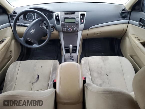 ✅ 2010 Hyundai Sonata GLS • VIN: 5NPET4AC8AH601450 • Лот: 83507034. Опубликован ранее на Copart с пробегом Не указан. Бесплатный доступ к архиву аукционных продаж из США и подробный отчёт об истории автомобиля на DreamBid. Изображение 8.