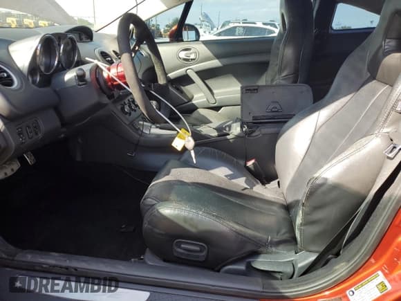 ✅ 2011 Mitsubishi Eclipse GS • VIN: 4A31K5DF1BE015443 • Lot: 90362975. Wystawiony na Copart z przebiegiem 66 028 mil. Bezpłatny archiwum sprzedaży aukcyjnych z USA i szczegółowy raport historii pojazdu na DreamBid. Zdjęcie 7.