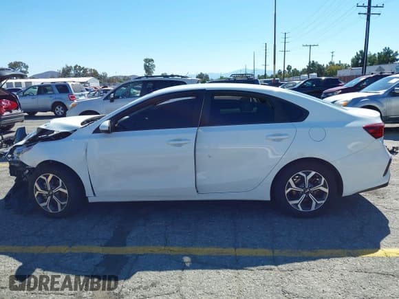 ✅ 2019 Kia Forte LXS • VIN: 3KPF24AD0KE138029 • Лот: 43482903. Опубликован ранее на IAAI с пробегом 114 287 миль. Бесплатный доступ к архиву аукционных продаж из США и подробный отчёт об истории автомобиля на DreamBid. Изображение 14.