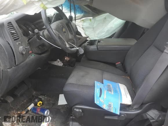 ✅ 2013 Chevrolet Silverado 1500 • VIN: 1GCNKSEA3DZ151591 • Lot: 61342625. Wystawiony na Copart z przebiegiem Nie podano. Bezpłatny archiwum sprzedaży aukcyjnych z USA i szczegółowy raport historii pojazdu na DreamBid. Zdjęcie 7.