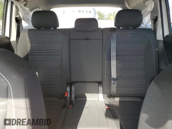 ✅ 2022 Volkswagen Tiguan S • VIN: 3VV0B7AX1NM116926 • Lot: 69102885. Wystawiony na Copart z przebiegiem 48 280 mil. Bezpłatny archiwum sprzedaży aukcyjnych z USA i szczegółowy raport historii pojazdu na DreamBid. Zdjęcie 10.