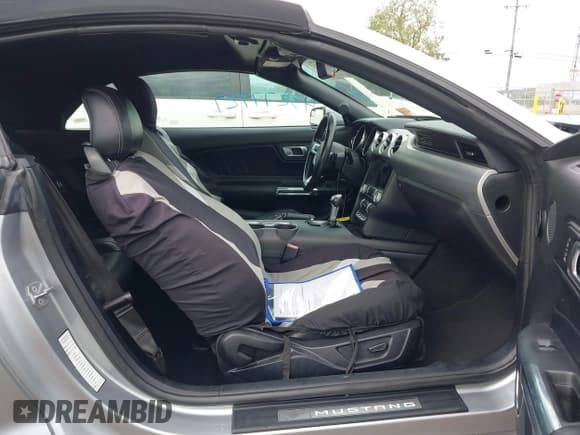 ✅ 2020 Ford Mustang EcoBoost Premium • VIN: 1FATP8UH3L5113591 • Lot: 43277727. Wystawiony na IAAI z przebiegiem 203 564 mil. Bezpłatny archiwum sprzedaży aukcyjnych z USA i szczegółowy raport historii pojazdu na DreamBid. Zdjęcie 5.