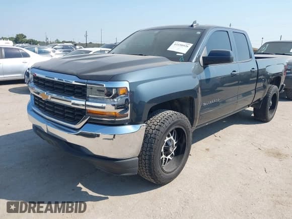 ✅ 2019 Chevrolet Silverado 1500 LT • VIN: 2GCRCPEC2K1114499 • Lot: 43338926. Wystawiony na IAAI z przebiegiem 126 728 mil. Bezpłatny archiwum sprzedaży aukcyjnych z USA i szczegółowy raport historii pojazdu na DreamBid. Zdjęcie 18.