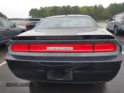 ✅ 2010 Dodge Challenger SE • VIN: 2B3CJ4DV6AH195141 • Лот: 43351591. Опубликован ранее на IAAI с пробегом 164 248 миль. Бесплатный доступ к архиву аукционных продаж из США и подробный отчёт об истории автомобиля на DreamBid. Изображение 16.