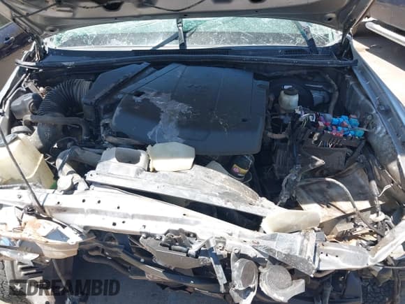 ✅ 2015 Toyota Tacoma PreRunner • VIN: 5TFKU4HNXFX005985 • Lot: 42583474. Listed on IAAI with 160,000 mi. Free auction sales archive from the USA and detailed vehicle history report at DreamBid. Image 10.