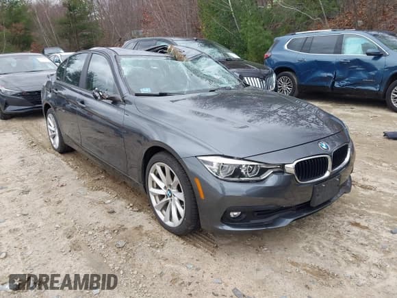 ✅ 2018 BMW 3 Series 320i xDrive • VIN: WBA8E5G56JNU46514 • Lot: 43644206. Wystawiony na IAAI z przebiegiem Nie podano. Bezpłatny archiwum sprzedaży aukcyjnych z USA i szczegółowy raport historii pojazdu na DreamBid. Zdjęcie 1.