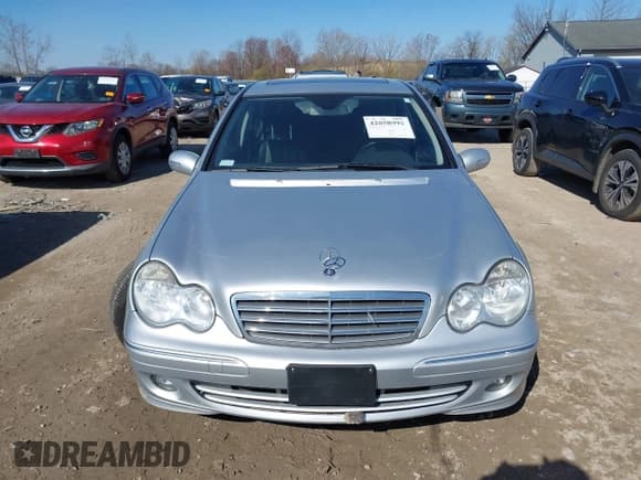 ✅ 2007 Mercedes-Benz C 280 Luxury • VIN: WDBRF92H37F891873 • Lot: 42058992. Wystawiony na IAAI z przebiegiem 127 760 mil. Bezpłatny archiwum sprzedaży aukcyjnych z USA i szczegółowy raport historii pojazdu na DreamBid. Zdjęcie 12.
