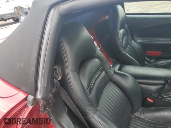 ✅ 2004 Chevrolet Corvette • VIN: 1G1YY32G745106065 • Лот: 57596305. Опубликован ранее на Copart с пробегом 118 751 миль. Бесплатный доступ к архиву аукционных продаж из США и подробный отчёт об истории автомобиля на DreamBid. Изображение 10.