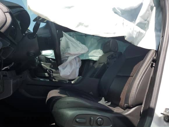 2022 Chevrolet Traverse High Country z VIN 1GNERNKW1NJ174405, wystawiony jako Copart lot #55285865 z przebiegiem 257 205 mil mil oraz Nie do naprawy • Non repairable. Historia ofert i sprzedaży dostępna na DreamBid. Obrazek 7.