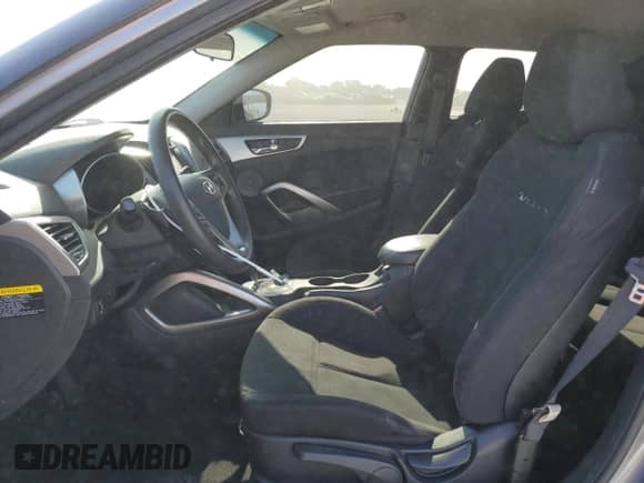 ✅ 2016 Hyundai Veloster • VIN: KMHTC6AD7GU300528 • Лот: 57501955. Размещён на Copart с пробегом 72 437 миль миль. Получите бесплатный доступ к архиву аукционных продаж из США и посмотрите подробный отчёт об истории автомобиля на DreamBid. Изображение 7.