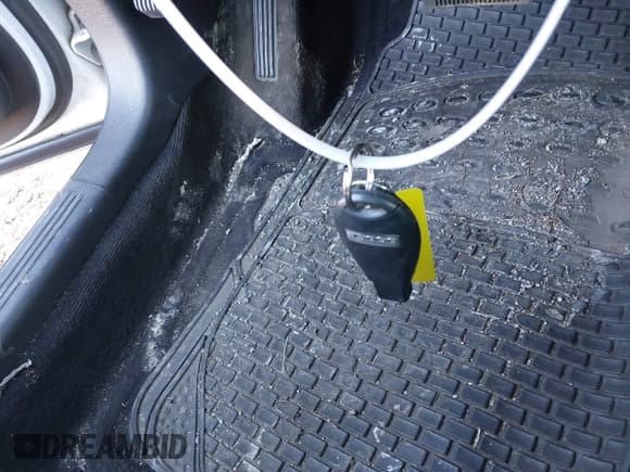 ✅ 2013 Dodge Challenger SXT • VIN: 2C3CDYAGXDH674738 • Lot: 41632880. Wystawiony na IAAI z przebiegiem 131 339 mil. Bezpłatny archiwum sprzedaży aukcyjnych z USA i szczegółowy raport historii pojazdu na DreamBid. Zdjęcie 11.