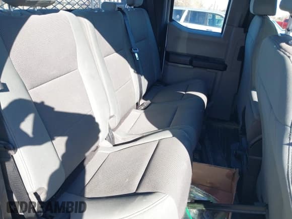 ✅ 2020 Ford F-250 XL • VIN: 1FT7X2B64LEC53546 • Lot: 41414834. Wystawiony na IAAI z przebiegiem 175 403 mil. Bezpłatny archiwum sprzedaży aukcyjnych z USA i szczegółowy raport historii pojazdu na DreamBid. Zdjęcie 21.