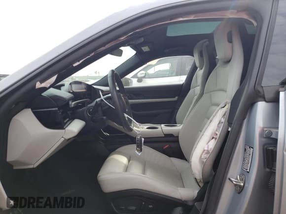 ✅ 2020 Porsche Taycan 4S • VIN: WP0AB2Y19LSA50933 • Lot: 43690383. Listed on Copart with 37,902 mi. Free auction sales archive from the USA and detailed vehicle history report at DreamBid. Image 7.