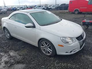 ✅ 2010 Volkswagen Eos Lux • VIN: WVWFA7AH1AV024445 • Lot: 43721104. Wystawiony na IAAI z przebiegiem 87 457 mil. Bezpłatny archiwum sprzedaży aukcyjnych z USA i szczegółowy raport historii pojazdu na DreamBid. Zdjęcie 1.