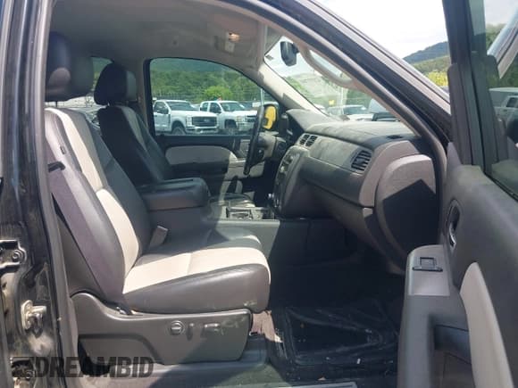 ✅ 2011 GMC Sierra 1500 SLT • VIN: 3GTP2WE34BG283175 • Лот: 42681744. Опубликован ранее на IAAI с пробегом 124 863 миль. Бесплатный доступ к архиву аукционных продаж из США и подробный отчёт об истории автомобиля на DreamBid. Изображение 5.