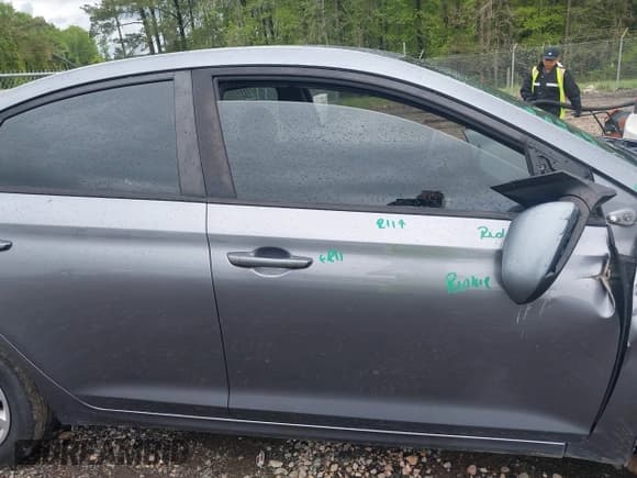 ✅ 2018 Hyundai Accent SE • VIN: 3KPC24A35JE015593 • Лот: 41973931. Опубликован ранее на IAAI с пробегом 119 135 миль. Бесплатный доступ к архиву аукционных продаж из США и подробный отчёт об истории автомобиля на DreamBid. Изображение 13.