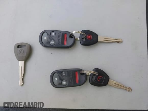 ✅ 2000 Acura TL • VIN: 19UUA5667YA011723 • Lot: 42847899. Listed on IAAI with 231,906 mi. Free auction sales archive from the USA and detailed vehicle history report at DreamBid. Image 11.