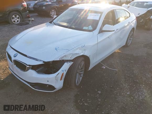 ✅ 2018 BMW 4 Series 430i xDrive • VIN: WBA4J3C57JBG91685 • Lot: 43695832. Wystawiony na IAAI z przebiegiem 113 684 mil. Bezpłatny archiwum sprzedaży aukcyjnych z USA i szczegółowy raport historii pojazdu na DreamBid. Zdjęcie 18.