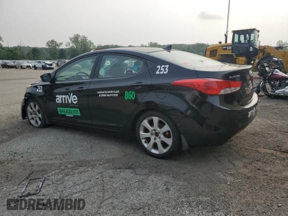 ✅ 2013 Hyundai Elantra Limited • VIN: KMHDH4AE4DU619612 • Lot: 67290295. Listed on Copart with 205,635 mi. Free auction sales archive from the USA and detailed vehicle history report at DreamBid. Image 2.